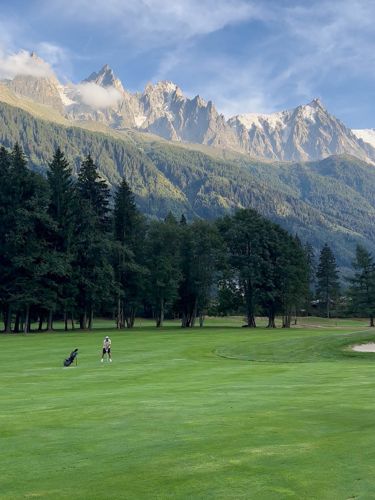 Le plus beau golf du monde โณ๏ธ๐๐ฝโโ๏ธ โ image 1 of 3